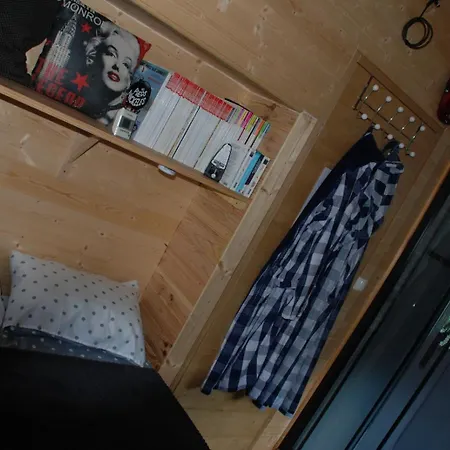 Avalanche Du Rock Homestay *